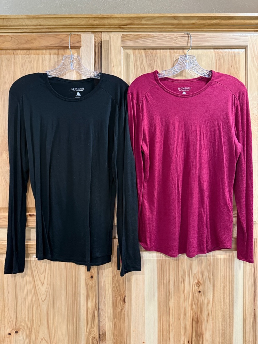 Set of 2 Segments 100% Merino Wool Women’s Long-Sleeve Crew Neck Tops Size M